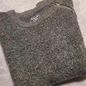 Abercrombie & Fitch Ladies Gray 1/4 Size Zip Sweater Size XS EUC LS CLASSIC